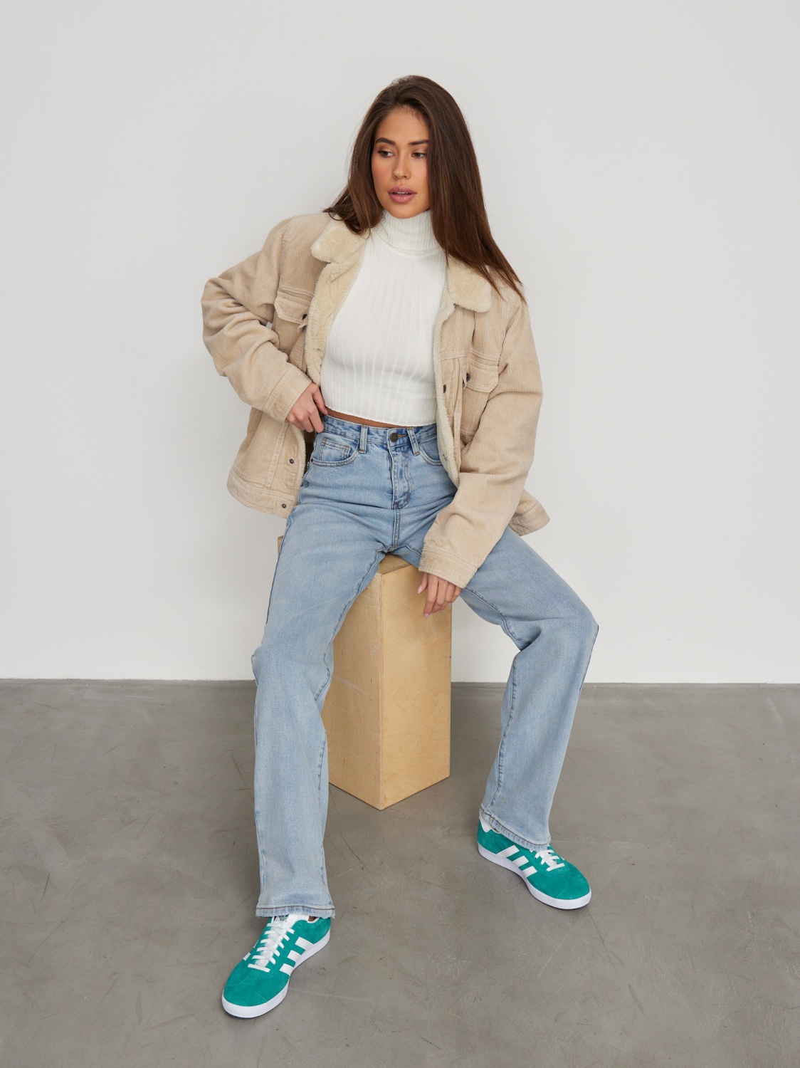 Джинсы STRAIGHT